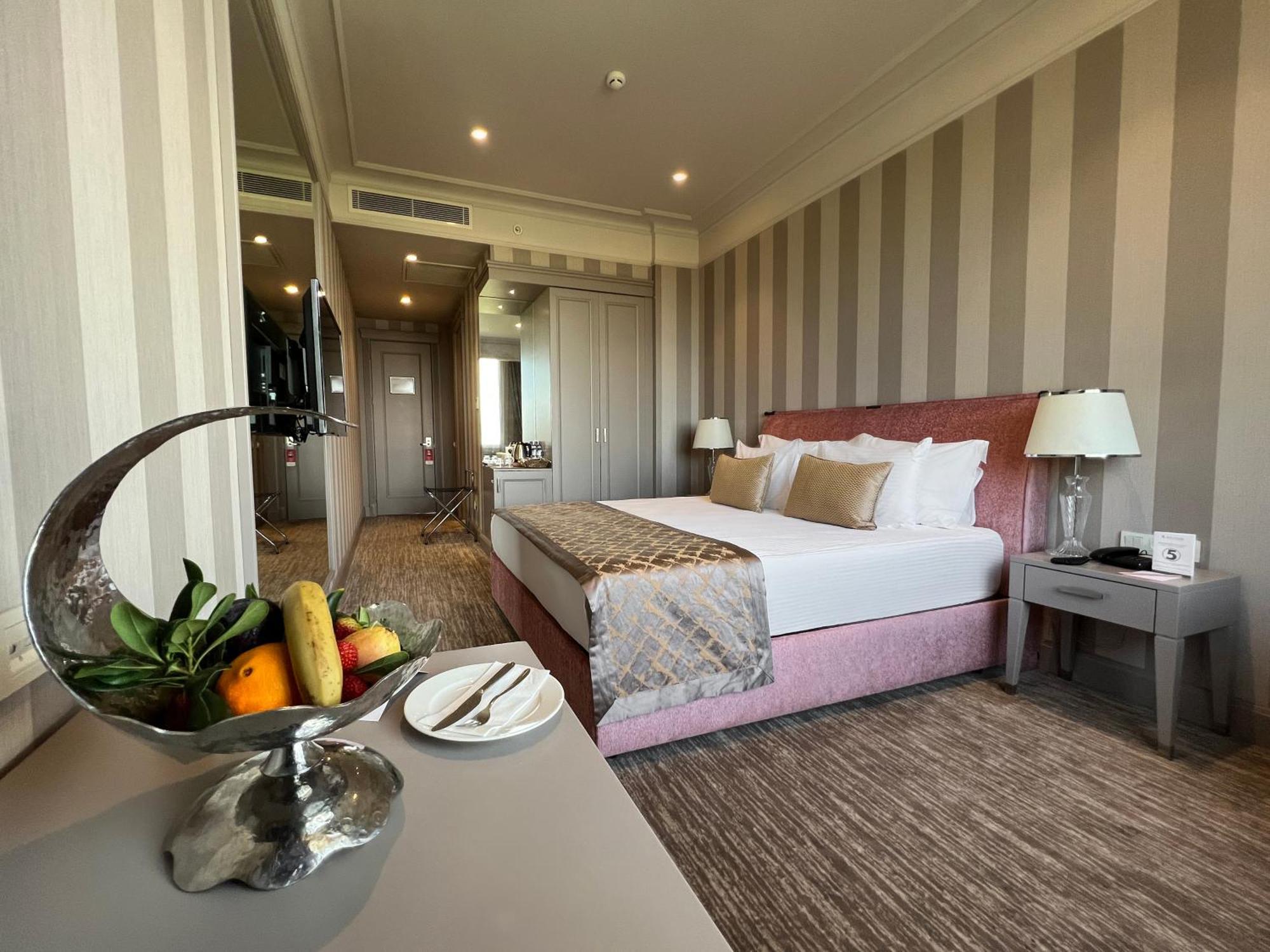 Executive Double Room,1433747275:JPEG