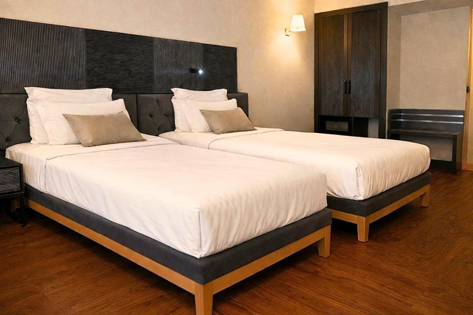 standard Twin Room with City View - Non-Smoking